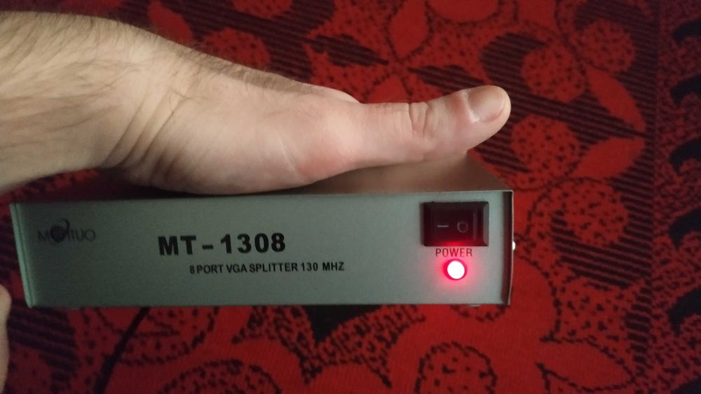 вга сплиттер  mt-1308