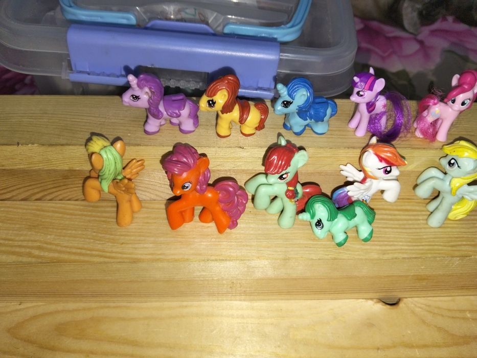 Продам много разных киндеров 90 годов