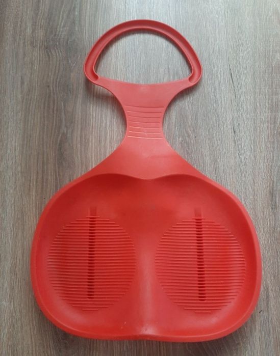 Санки ледянки для зимних забав.