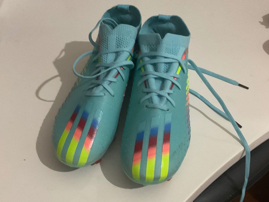 Бутсы, хорошие.  Адидас