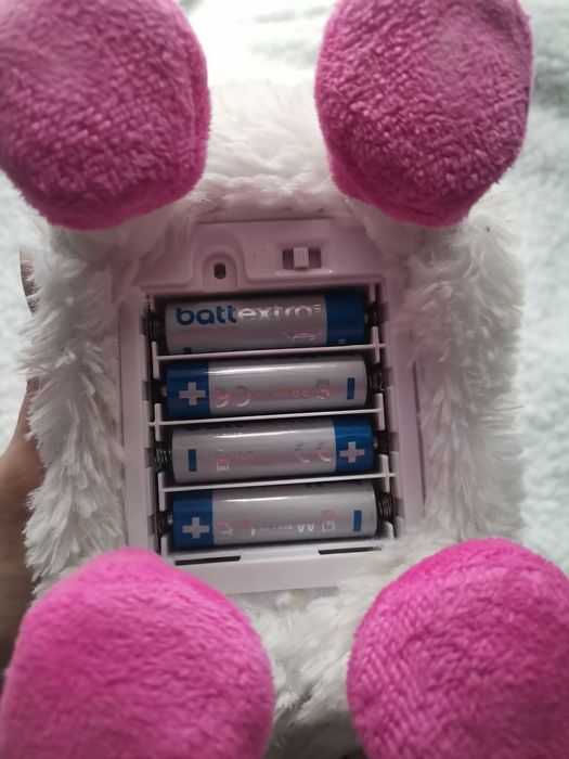 Jucarie interactiva de plus Zuru Pets Alive - Lama dansatoare