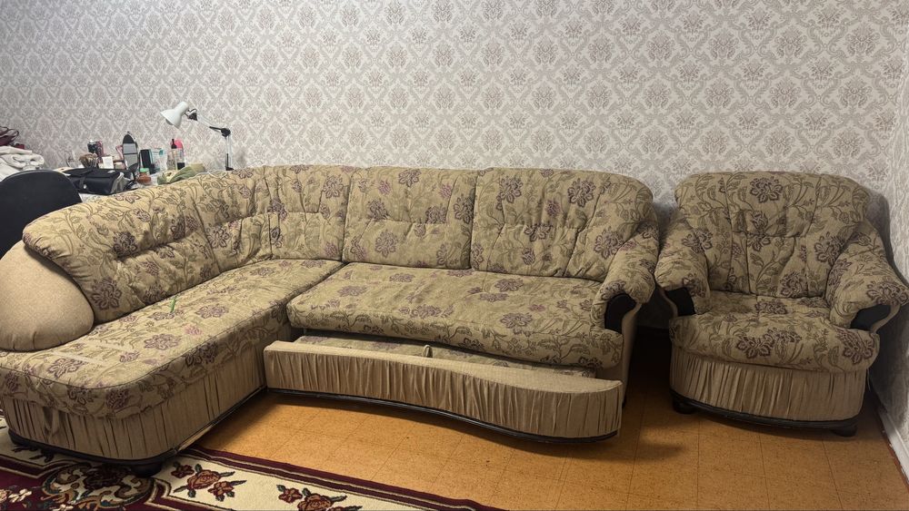 Продам диван Болрусский