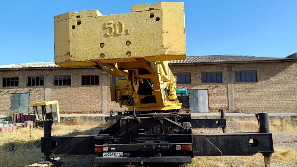 Кран МЗКТ 50 тонн