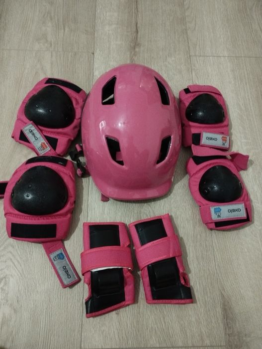 Vând role Oxelo si echipament de protectie  marimea 36 putin purtate