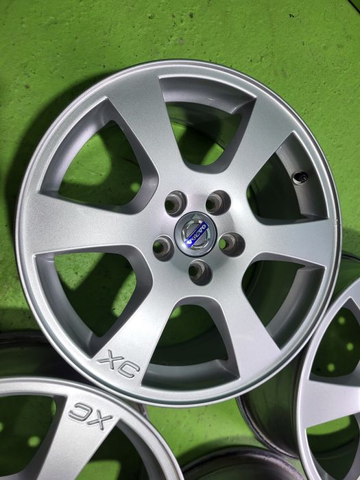 17 5x108 Volvo лети джанти 5х108 Волво