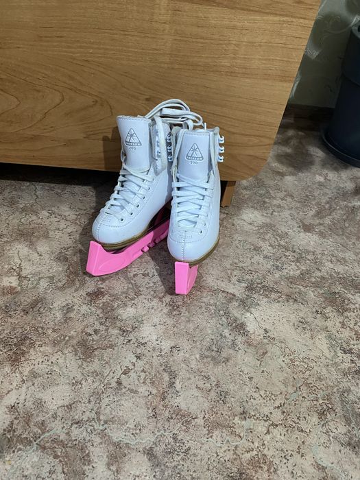 Коньки для фигурного катания