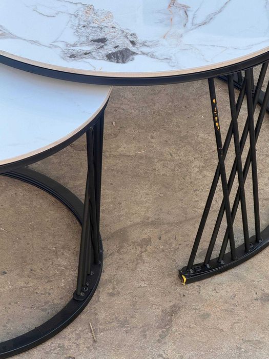 Комплект из двух журнальных столиков: круглые столики-трансформеры