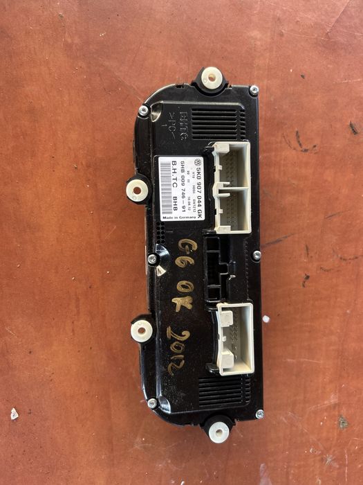 Panou clima vw golf 6 an 2009-2013 model cu incalzire in scaune