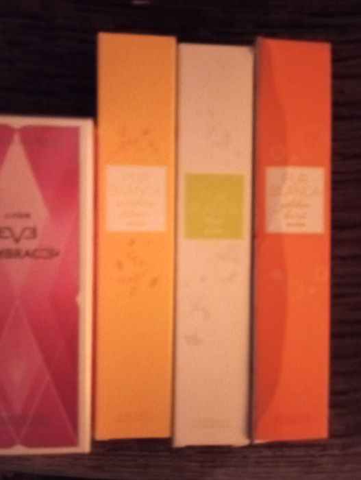 Продам туалетную воду от Avon