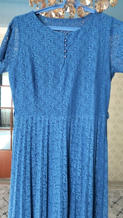 Продам вечерние платья