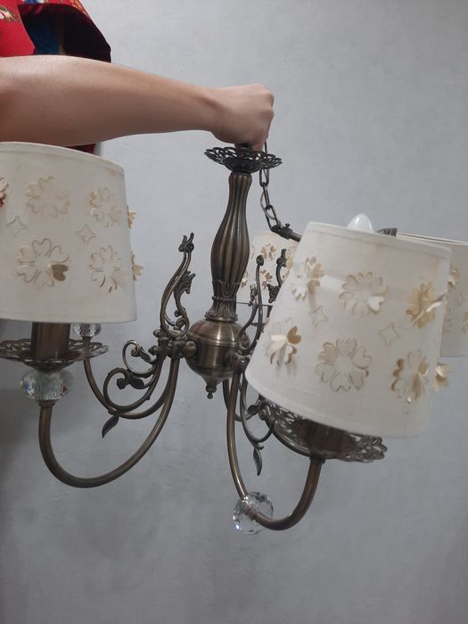 Люстра очень красивый