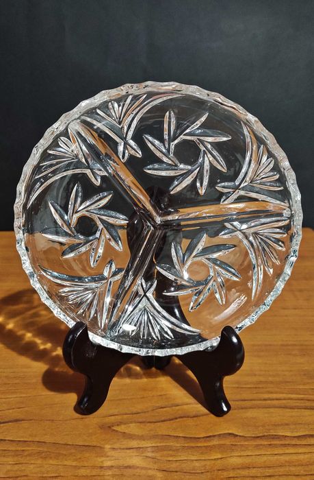 Две масивни кристални чинии за ядки/разядки/ордьоври