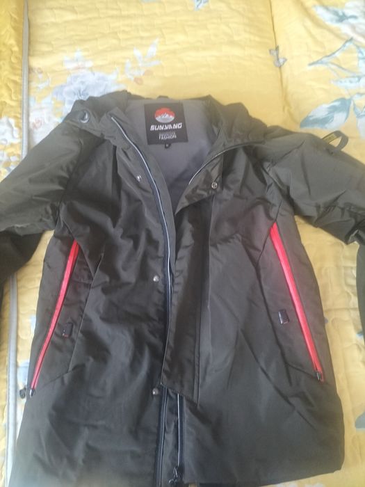 Продам куртки осенние, зимние