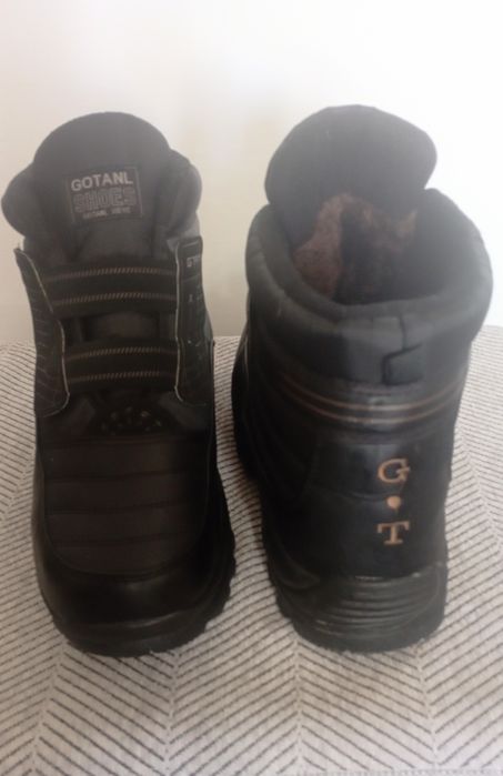 Кроссовки зимние