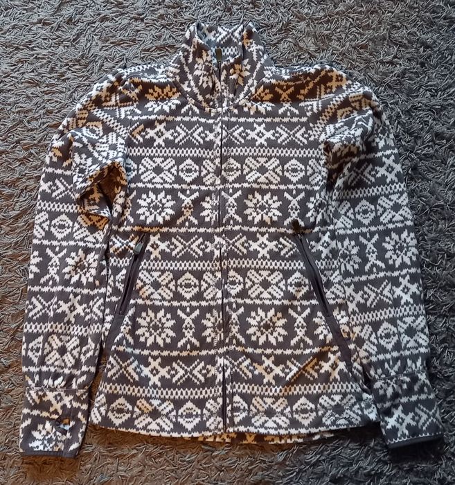 Блузи Zara,Massimo duti и H&M за ски,шапки