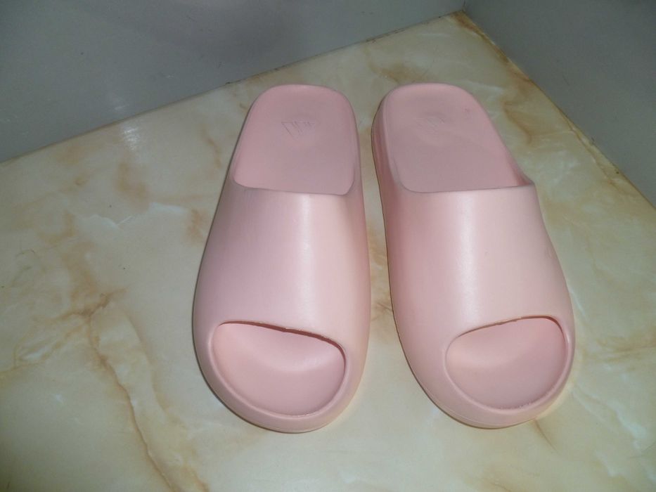 ADIDAS чехли №40