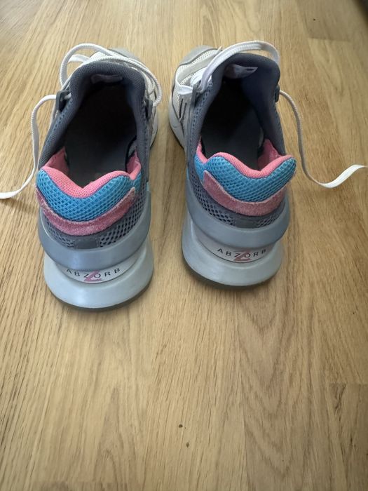 Adidasi sport New Balance femei, marimea 37,5