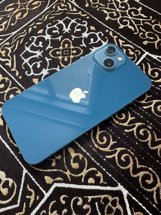 Продам Iphone 13 Blue