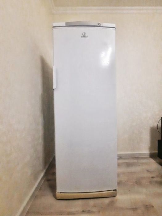 Морозильник Indesit