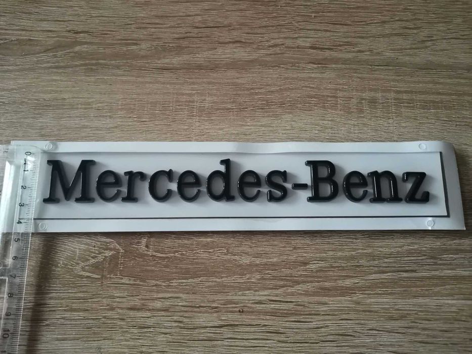 черен надпис Mercedes-Benz голям размер