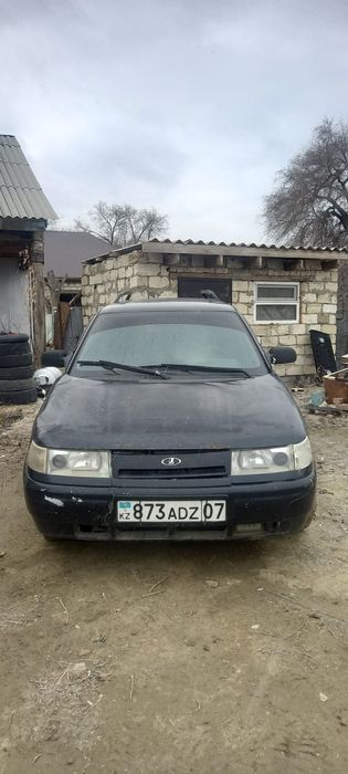 автомобиль ваз2111