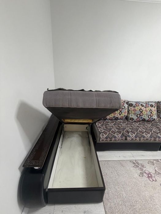 Продам диван складной большой