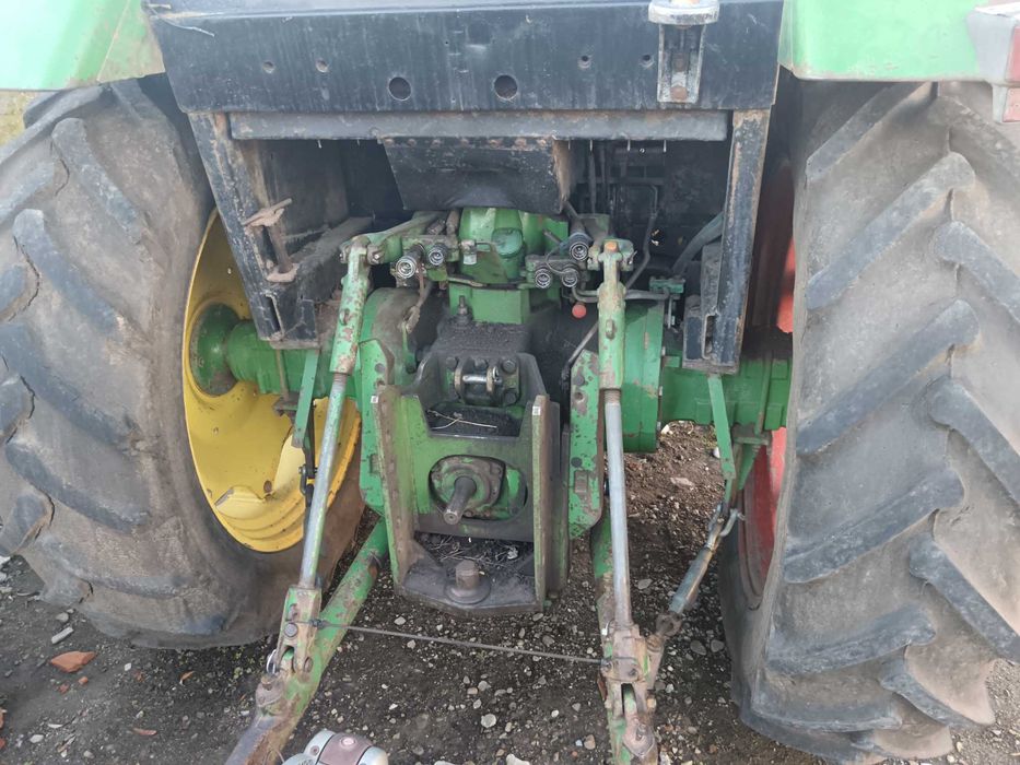 Tractor John Deere 3040 cu incarcator frontal