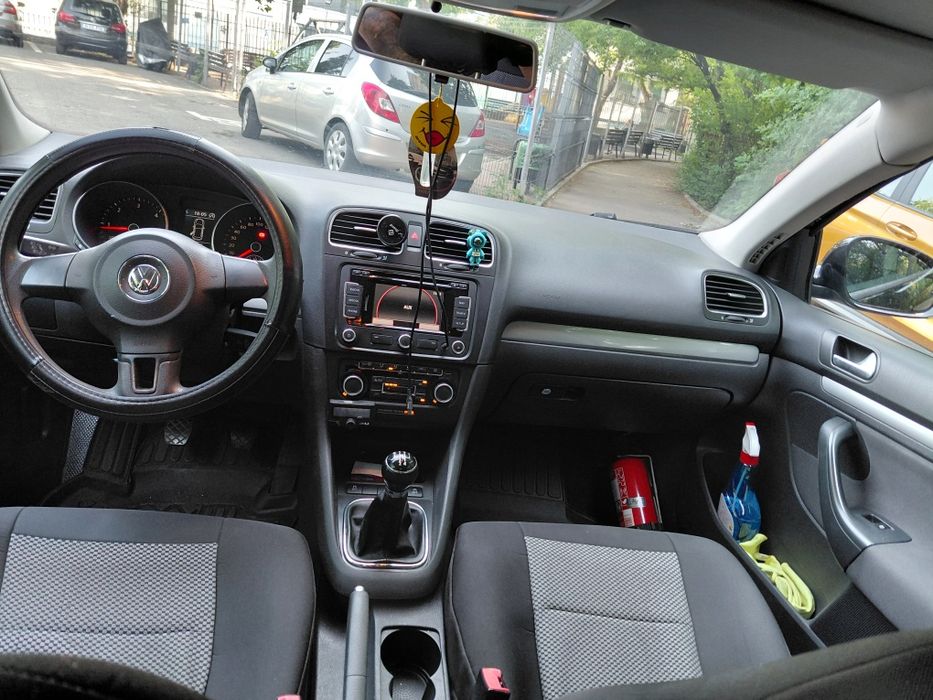 Vând Golf 6 Break 1.6 Tdi 2012