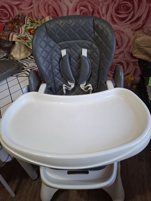 Детский стульчик для кормления