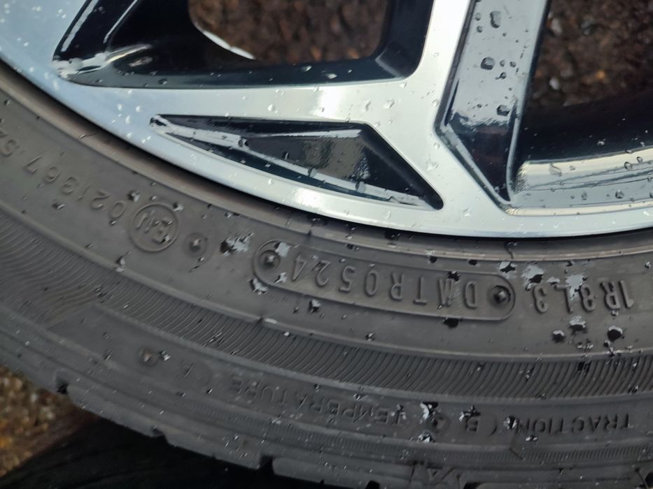 16" оригинални алуминиеви джанти за Toyota Yaris hybrid.