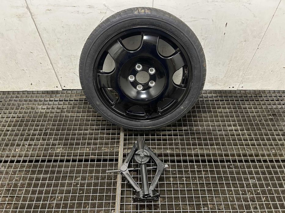 Резервна гума патерица и крик за Форд Мустанг