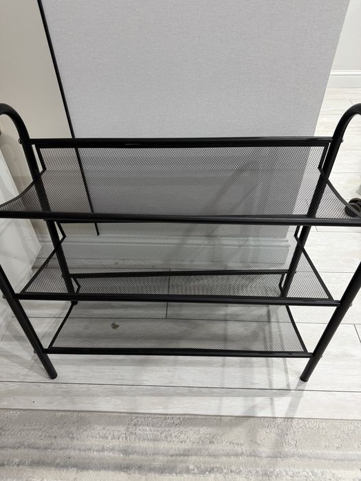 Обувница срочно продам