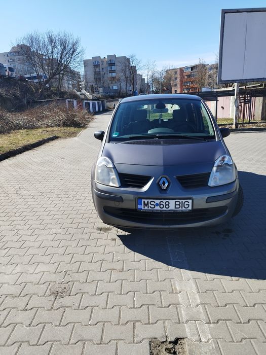 Masina Renault Modus