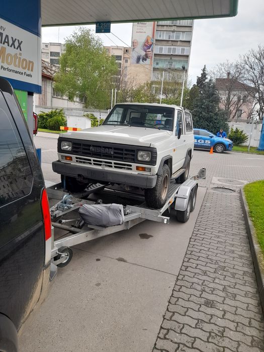 Vand slep rabatabil, cu masa de 2500 kg