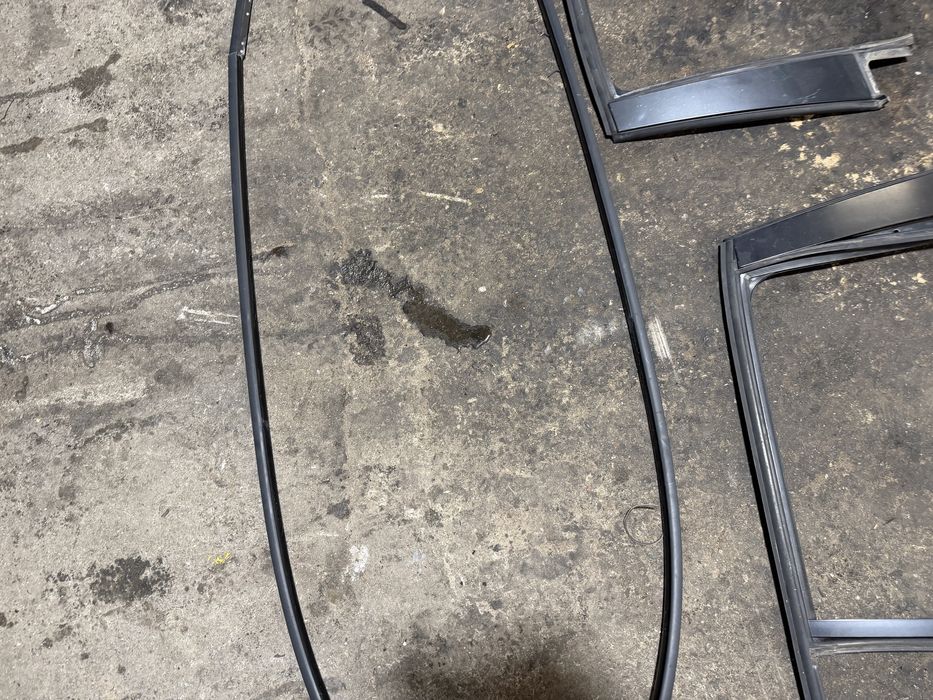 Shadow line лайстни за BMW E91