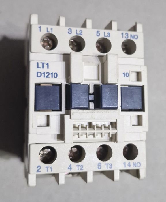 Contactor trifazat 12 A
