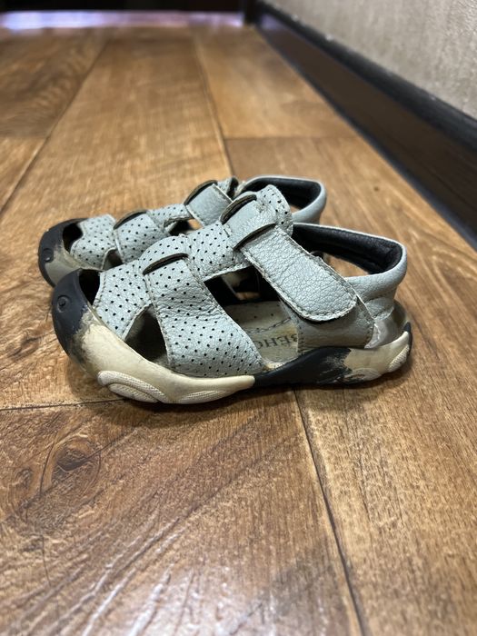 Детская обувь 4 пары