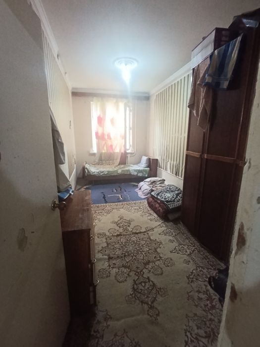 Продаётся 2(3)1/4 ялангач (бывшая налоговая) балкон 3×6
