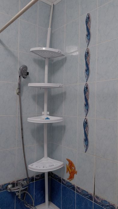 Полки для ванной комнаты