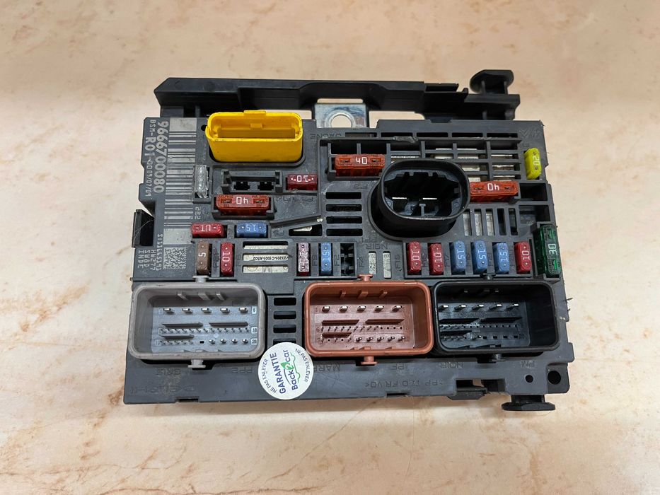 Бушонно табло Бушониера BSM R01-00 БСМ Р01-00 Peugeot 3008 Citroen C5