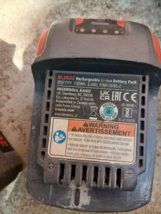 Батерии и гайковерт Ingersoll rand без заряднно
