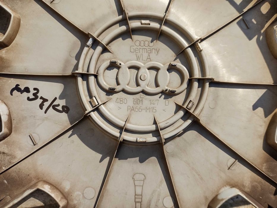 16 цола Тасове за Audi A3 A4 Ауди Оригинални