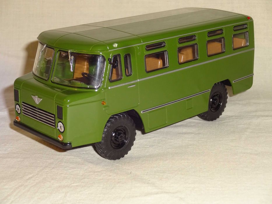 Масштабные модели 1/43 продам.