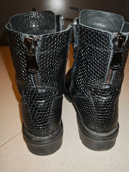 Дамски боти Poelman