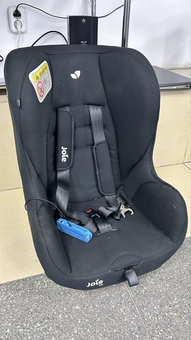 Продам детское автокресло joie tilt