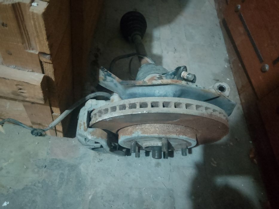 Продам капот на альфард