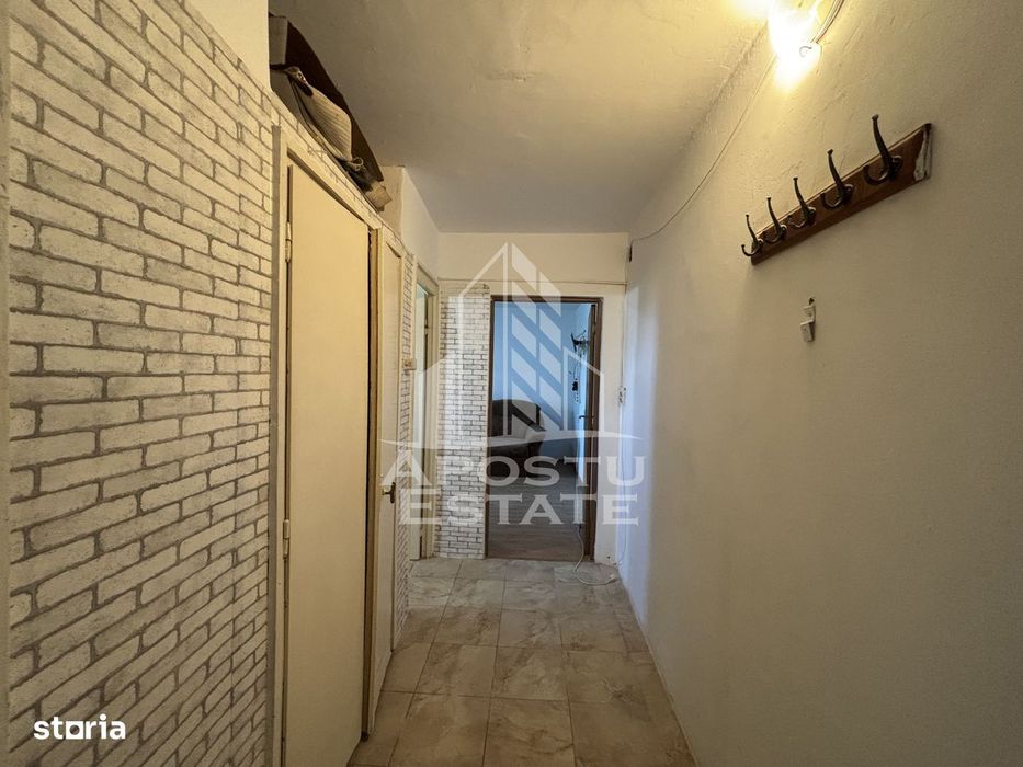 Apartament cu o camera de vanzare in zona Aradului |36 mp| decomandat