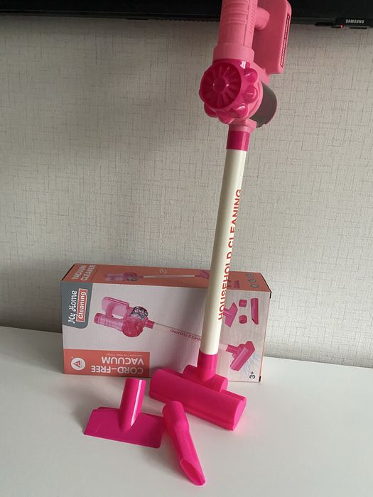 Детска малка вертикална  прахосмукачка