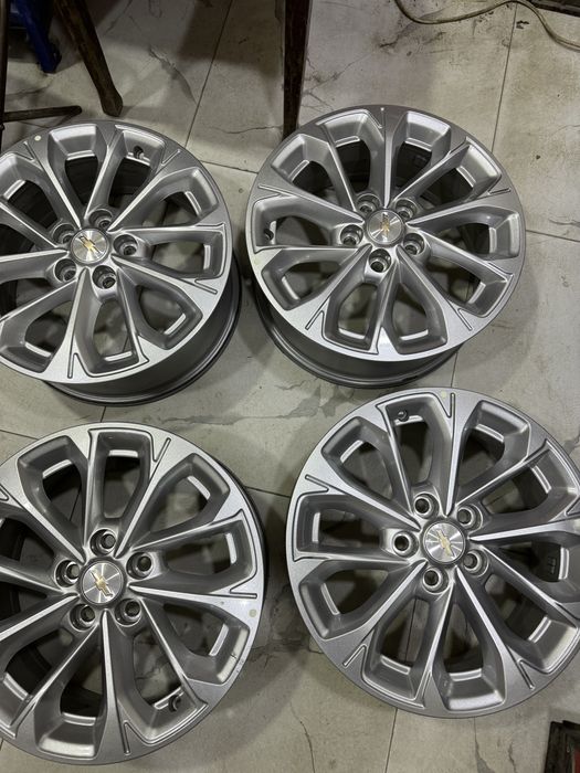 Monza diska ideal holatda