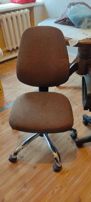 Продам компьютерные кресла дёшево